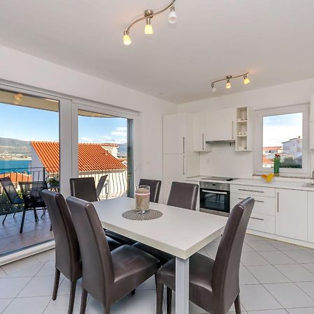 Apartments Mia Trogir Exteriör bild